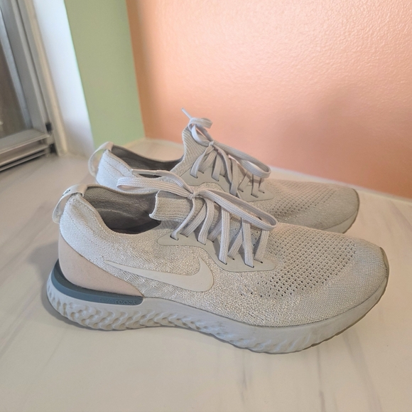 Nike Womens 10 Epic React Flyknit Running Shoes Platinum Beige Athletic Sneakers - Picture 1 of 13